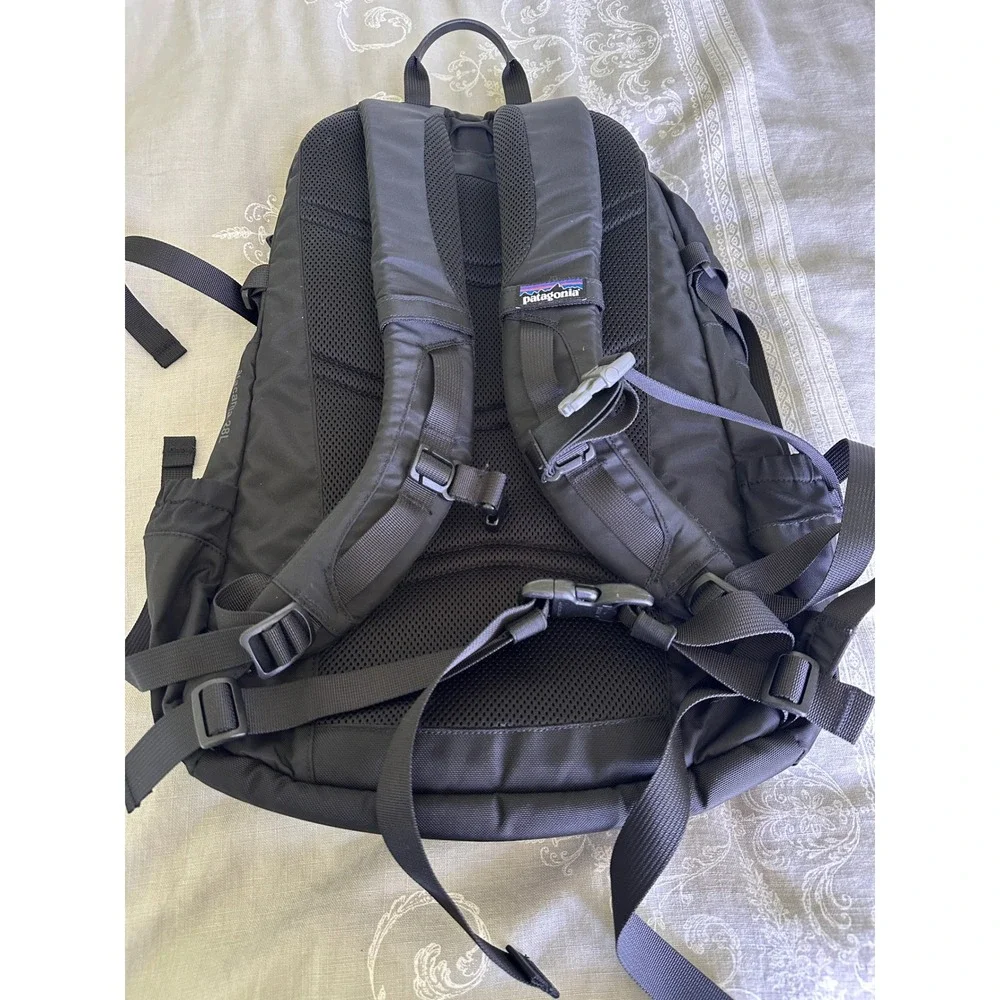 Patagonia Backpack Unisex 28L Atacama 28L Daypack Black Hiking Travel Bag